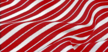 ipek çizgili kumaş. Kırmızı-beyaz çizgiler. Bu güzel, süper çok