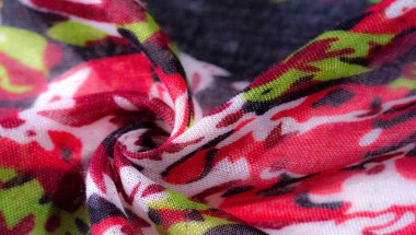 Doku arka plan, gül boyalı col ile koyu mavi ipek kumaş