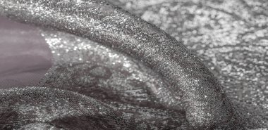 Doku arka planı, desen. beyaz brokar kumaş. Organze broca