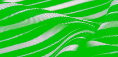 ipek çizgili kumaş. yeşil beyaz çizgili. Bu güzel, süper 