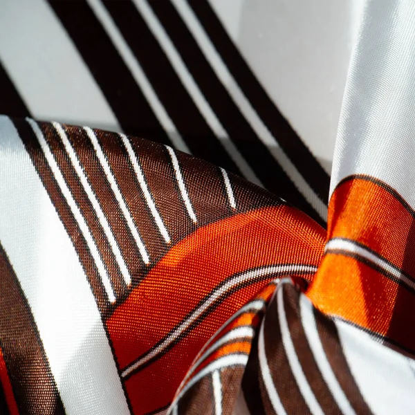 Textura, fundo, tecido de seda com um padrão listrado O desi — Fotografia de Stock