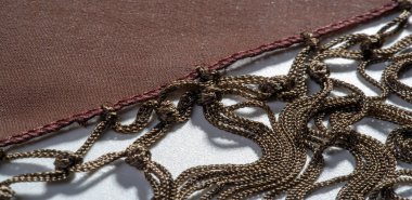 İpek kumaş Arka plan dokusu. Bu doğal kahverengi bir atkı.