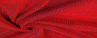 kırmızı ipek kumaş, hayvan derisi. Tüm projeler yeni ve tasarlanmış 