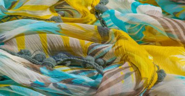 doku arka plan deseni. Renkli dantel ile ipek kumaş. Yello