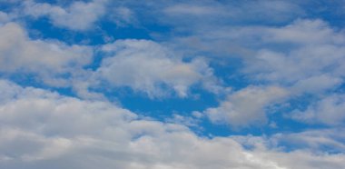 Kumaş arka plan, desen, duvar kağıdı. Onlar hala oldukça yüksek bulutlar. Onlar yağmur yağdırmaz. Altostratus bulutları ortalama bir gri ya da mavi-griye sahiptir. Genellikle tüm gökyüzünü kaplar..