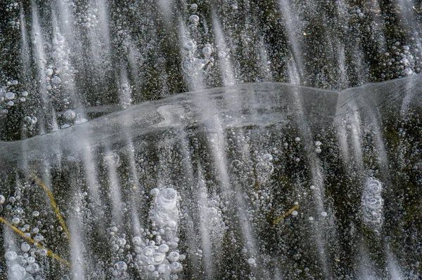 纹理图案背景白色冬季，河冰气泡 — 图库照片