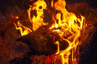En yaygın haliyle yangın p neden olabilir bir yangına yol açabilir