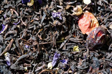 Aromatik ve vitamin takviyeli siyah çay. En çok çay.