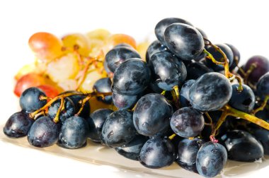 Üzümler masa üzümü gibi taze yenebilir ya da onlar için kullanılabilir.