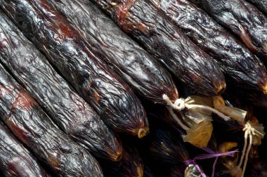 Sosis atı. At eti, kesilen etin aşçılık adıdır.