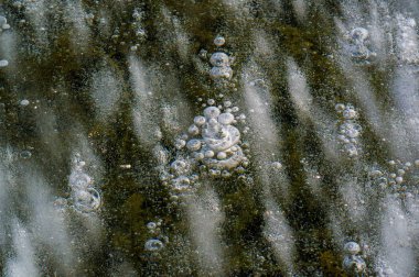 Doku deseni arka plan beyaz Kış, nehir buz hava kabarcıkları s