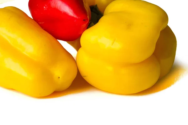 Bell pepper.  Bell peppers are sometimes grouped with less punge — Stock Photo, Image