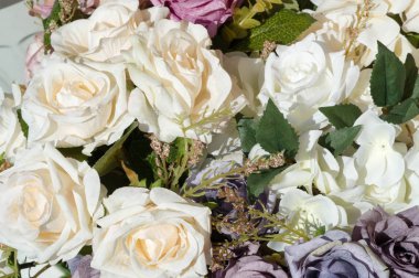 Flohmark. Frankreich 'teki Blumen aus Stoff. Ben Frankreich Blich 'teki Dreizehnten Jahrhundert ist, dass Frauen Rosenkrnze Tragen. Diese Krnze wurden 
