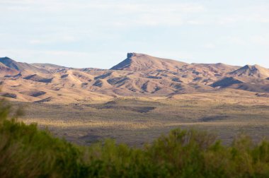Bozkır yaz. Turgai Kaydet. Çölde Gölü