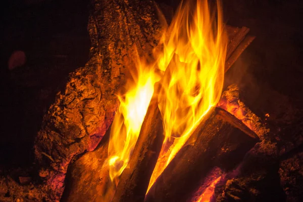 Tekstura Tło Ogień Ogniu Zimny Jesienny Wieczór — Zdjęcie stockowe