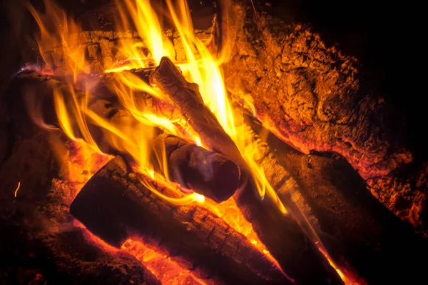 Tekstura Tło Ogień Ogniu Zimny Jesienny Wieczór — Zdjęcie stockowe