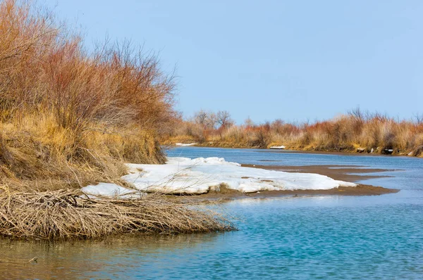 Último hielo del río — Foto de Stock