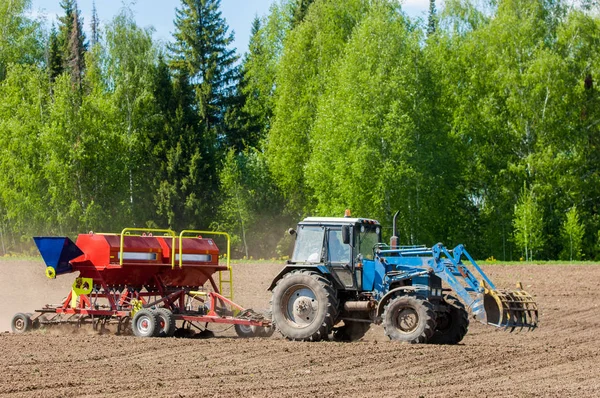 Tractor. agrimotor — Stock Photo, Image