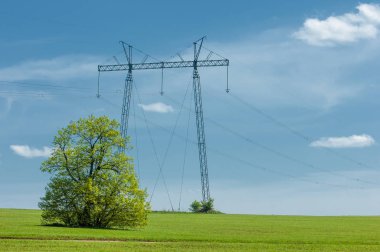 Güç direkleri. Elektrik Hattı.