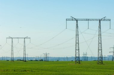 Elektrik tedariği için kutuplar