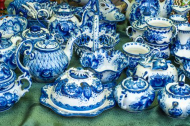 Porselen çay seti, seramik. Boyanmış mavi boyalar, Rus halkı...