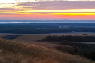 huş ağacı orman manzaralı dağ (gündoğumu gün batımında üzerinden