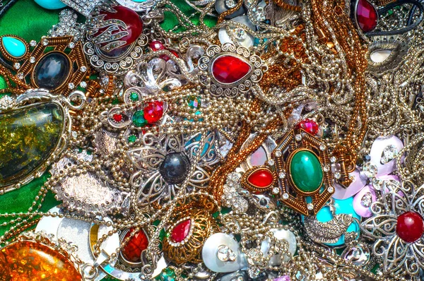 Bijouterie, imitationer av smycken — Stockfoto