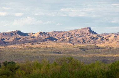 Bozkır yaz. Turgai Kaydet. Çölde Gölü
