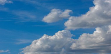 Kumaş arka plan, desen, duvar kağıdı. Onlar hala oldukça yüksek bulutlar. Onlar yağmur yağdırmaz. Altostratus bulutları ortalama bir gri ya da mavi-griye sahiptir. Genellikle tüm gökyüzünü kaplar..