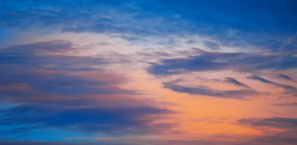 Textura Fundo Padrão Papel Parede Ainda São Nuvens Muito Altas — Fotografia de Stock