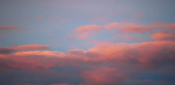 Textura Fondo Patrón Fondo Pantalla Todavía Son Nubes Bastante Altas — Foto de Stock