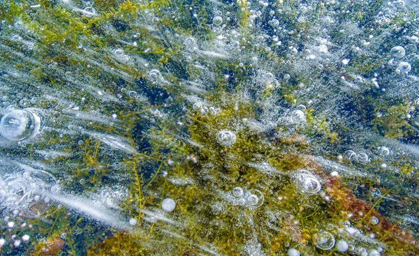 Ulici Mráz Led Řece Ledové Bubliny Zaseknuté Ledu Neobvykle Barevná — Stock fotografie