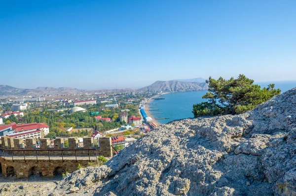 Фотографии Крымского Полуострова Судакской Крепости Называемой Генуэзской Скалой Крепость Построена — стоковое фото