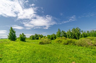 Bahar fotoğrafçılığı, bulutlu gökyüzü manzarası..
