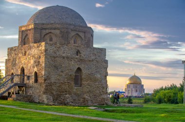 Neolitik, Bronz ve Erken Demir Çağı 'na ait Bulgar yerleşimlerinin topraklarında, Kara Oda Bulgar döneminden kalma en iyi korunmuş anıt konumunda bulunuyor. 2019,08.10 Tataristan Rusya