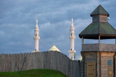Volga Bulgaristan 'ın Bulgar kültür mirası olan Beyaz Cami, modern Tataristan' ın mimari mücevheri kabul ediliyor. 2019,08,10 Tataristan Rusya