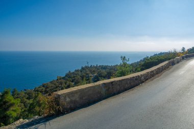 Kırım Yarımadası 'nın sonbahar fotoğrafları, Eski Otoyol, Eski Yol' un cazibesi,