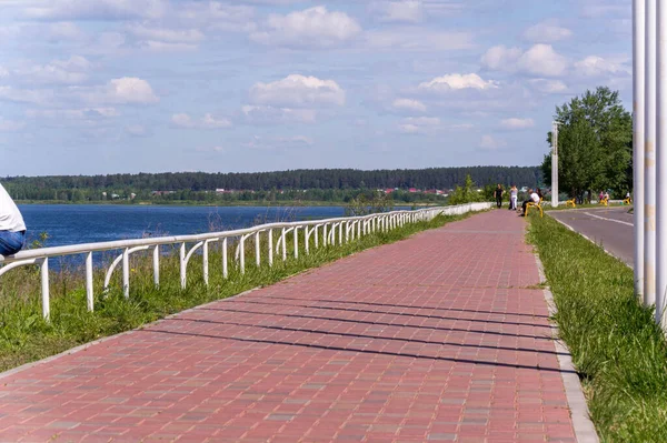 Foto Paisaje Verano Paseo Marítimo Ciudad Carriles Bici 2018 Rusia —  Fotos de Stock