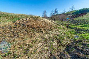 Manzara, akarsu, Bahar, Vadi 'nin fotoğrafları akan su tarafından oluşturulan ve genellikle bir yamaçta hızla toprağa çöken bir rahatlamadır. Güller büyük hendeklere ya da küçük vadilere benzer.,