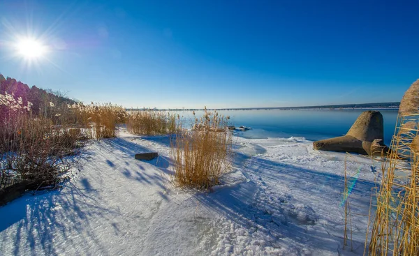 Photographie Hiver Décembre Encolure Glace Sur Une Rivière Glace Immature — Photo