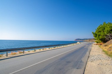Kırım Yarımadası 'nın sonbahar fotoğrafları, Eski Otoyol, Eski Yol' un cazibesi,