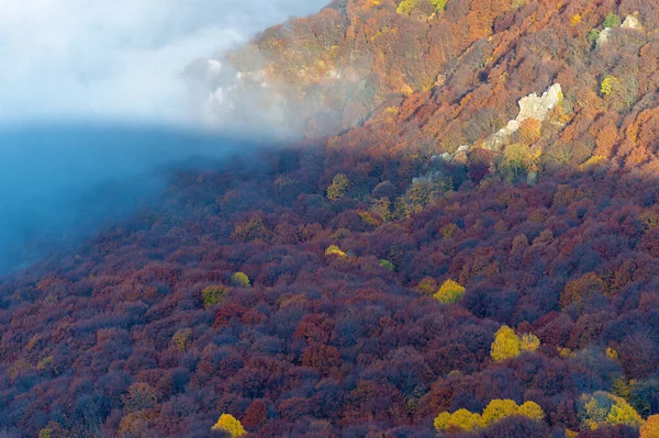 Fotos Otoñales Península Crimea Alto Las Montañas Sobre Las Nubes —  Fotos de Stock