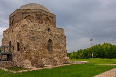 Neolitik, Bronz ve Erken Demir Çağı 'na ait Bulgar yerleşimlerinin topraklarında, Kara Oda Bulgar döneminden kalma en iyi korunmuş anıt konumunda bulunuyor. 2019,08.10 Tataristan Rusya