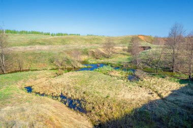 Manzara, akarsu, Bahar, Vadi 'nin fotoğrafları akan su tarafından oluşturulan ve genellikle bir yamaçta hızla toprağa çöken bir rahatlamadır. Güller büyük hendeklere ya da küçük vadilere benzer.,