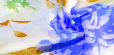 Doku desenli pamuk kumaş. Beyaz arka planda güller. Tasarımları, projeleri, duvar kağıtlarını işlemek için çok kullanışlı ve ideal. Bu kumaşla projeleriniz en iyisi olacak.