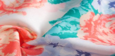 Doku desenli pamuk kumaş. Beyaz arka planda güller. Tasarımları, projeleri, duvar kağıtlarını işlemek için çok kullanışlı ve ideal. Bu kumaşla projeleriniz en iyisi olacak.