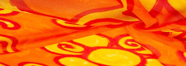 Textuur Zijde Stof Rode Achtergrond Met Geschilderde Gele Bloemen Stofmotief — Stockfoto