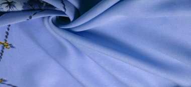 Doku, arka plan, şekil, Crepe de Chin. açık mavi, kahverengi çiçekler. Bu bir ipek grubu, pürüzle karakterize edilmiş, aynı zamanda hafif kırışık..