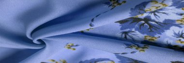 Doku, arka plan, şekil, Crepe de Chin. açık mavi, kahverengi çiçekler. Bu bir ipek grubu, pürüzle karakterize edilmiş, aynı zamanda hafif kırışık..