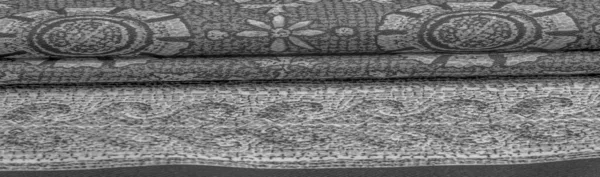 Фон Дизайн Текстуры Черно Белый Шелковая Ткань Белыми Рисунками Цветочных — стоковое фото